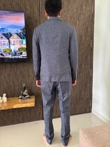 Men&#39;s Gray Suit