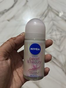 Nivea Pearl & Beauty Deodorant