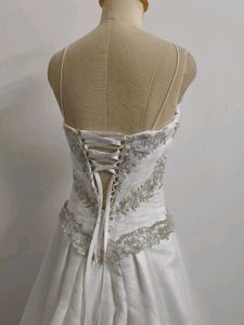 Elegant Wedding Gown
