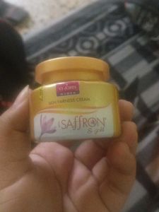 Vi-John Saffron Skin Fairness Cream
