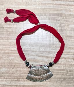 Minimal Neckpiece/Necklace