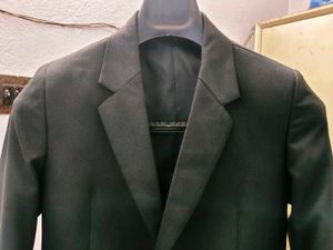 WOMEN&#39;S BLAZER BLACK