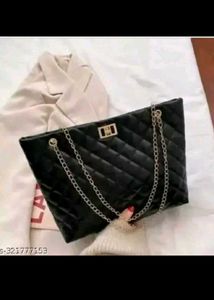Black Handbag With Chain