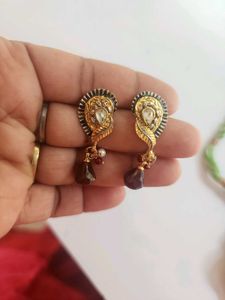 Pendent And Earings With Dori.