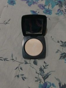 Lakme Forever Matte Compact - Natural Pearl Shade