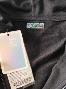 Sleeveless Black Zip-Up Hoodie