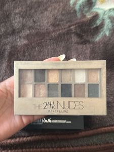 Maybelline Combo Eyeshadow And Blush Pallet 😍😍