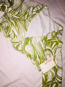 Urbanic Crop Top