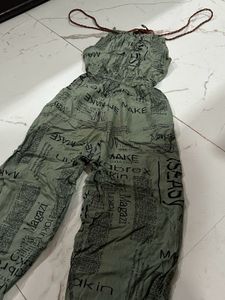 Sleeves Newspaper Print Jumpsuit