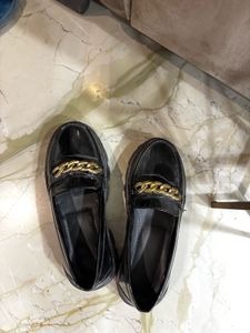 Not Wore Once Size Issue For Me That’s Why Selling