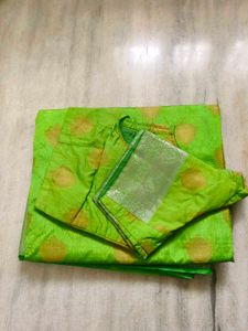 Regal Green &amp; Gold Brocade Saree Set 🦜