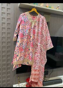 Elegant Floral Print Kurta Set