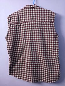 Levi's sleeveless Flannel Shirt