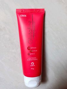 Ubik Glutafine Face Wash
