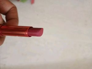 Mamaearth Luxe Matte Lipstick