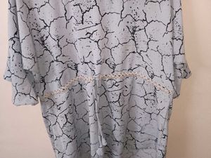 Patterned Gray Top