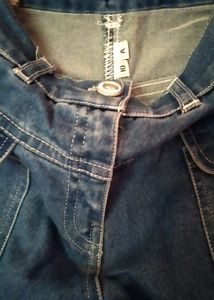 THREE QUARTER JEANS FOR KIDS