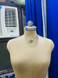 Dummy Size 12