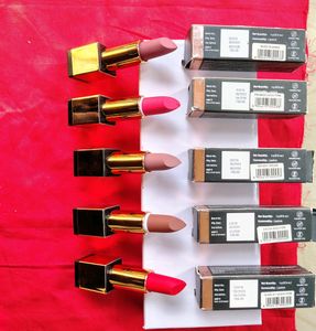 Pack Of 1Manish Malhotra Powder Matte Lipstick