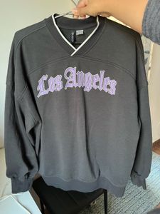 H&amp;M Los Angeles Graphic Sweatshirt