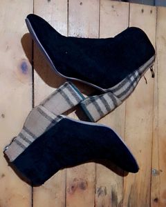 Women Solid Regular Block Boots