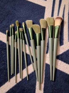 HUDA CRUSH Makeup Brush Set