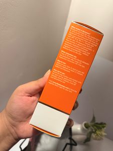 Derma Co Hyaluronic Sunscreen