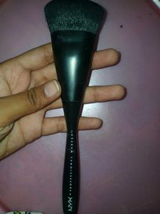 NYX Professional Makeup contour Brush