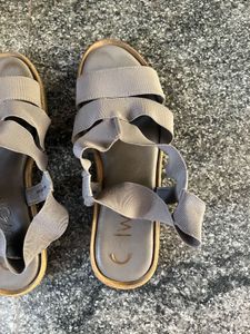 Women sandals