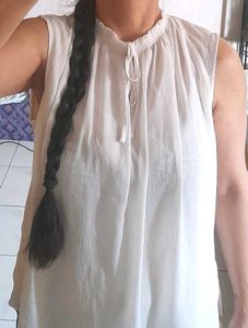 H&amp;M Sleevless Ivory Crepe Top With Flaws