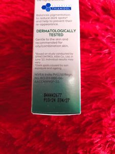 NIVEA Luminous Even Glow Oil Control Face Serum wi