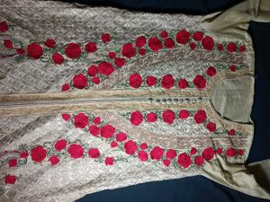 Kashmiri Famous Dress
