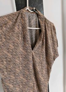 Patterned V-Neck Top