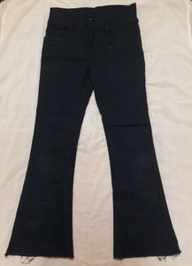 black bootcut jeans🤎