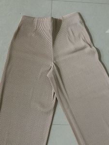 Mango Solid Ribbed Pleated Parallel Trouser