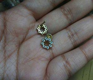 GIVA golden Sparkling Earrings