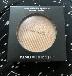CLEARANCE: Mac Skinfinish Highlighter