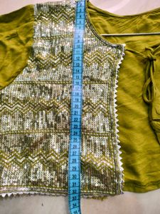 2 ❤️Beautiful Jacket + Freebie Kurta❤️