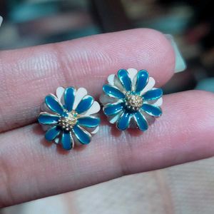 🌼Daisy Flower Stud Earrings