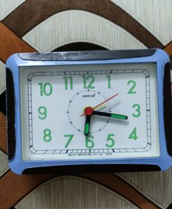 OREVA Bip Table Clock