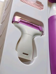 BRAND NEW Caresmith Bloom Bikini Trimmer for Women