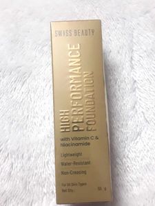 Swiss Beauty High Performance Liquid Dewy Foundati