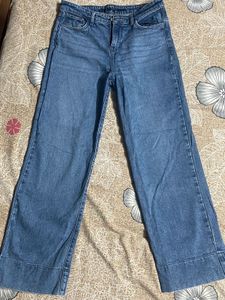 Straight Fit Midrise Jeans