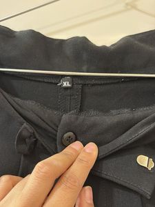 Elegant Black Wide-Leg Trousers