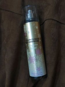 Snowflakes &amp; Cashmere Body Mist