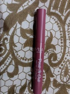 MILA BEAUTE Pout It Out Matte Lip Crayon