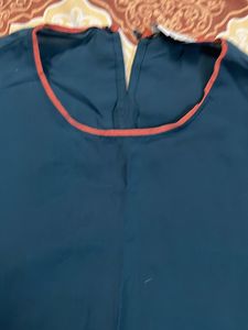 Women’s Green Top