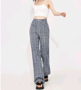 Urbanic Straight Leg Jeans