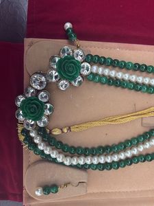 Elegant Green &amp; Pearl Necklace Set