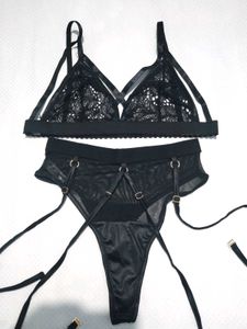 (824) Fox Lingerie 32